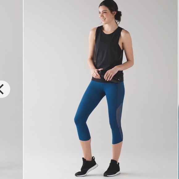Lululemon Body Con Crop Leggings - Picture 4 of 16